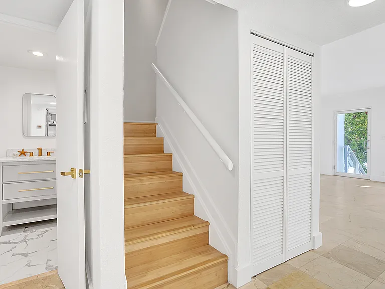 1541 Brickell Ave #105 — Photo 32