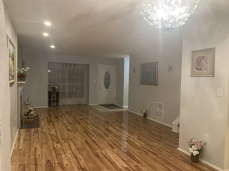 227 Lindsey Ct #1 — Photo 94