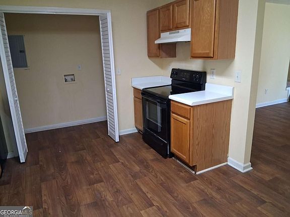 5th image of 209 E Wilson St APT 29