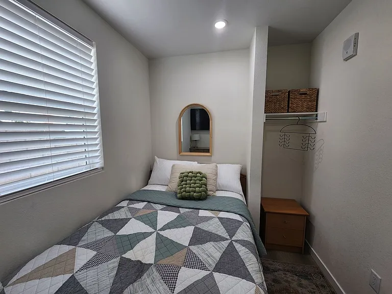 228 N Soto St — Photo 14