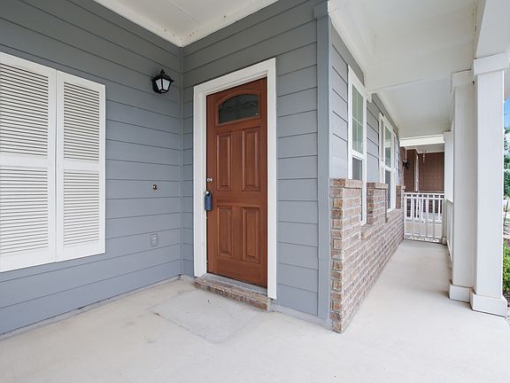 5th image of 129 Preston Trl