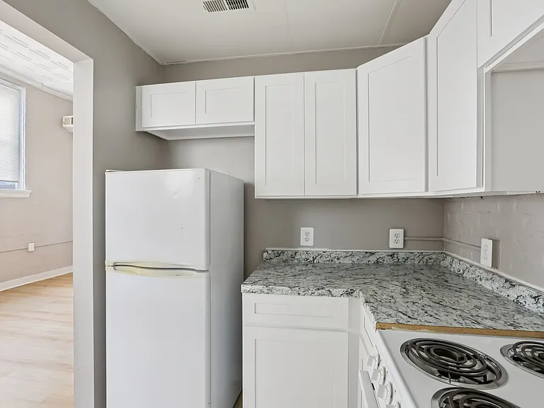 Peabody Apartments — Photo 23