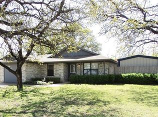 117 Walnut Creek Dr, Azle, TX 76020