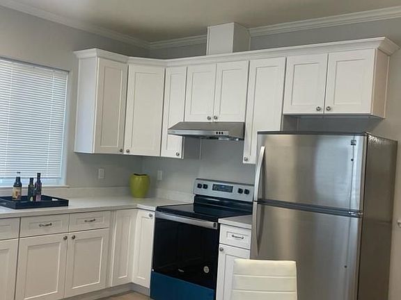 2nd image of 450 N 21st St