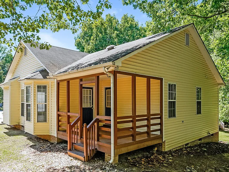 1005 Henchman Ct — Photo 16