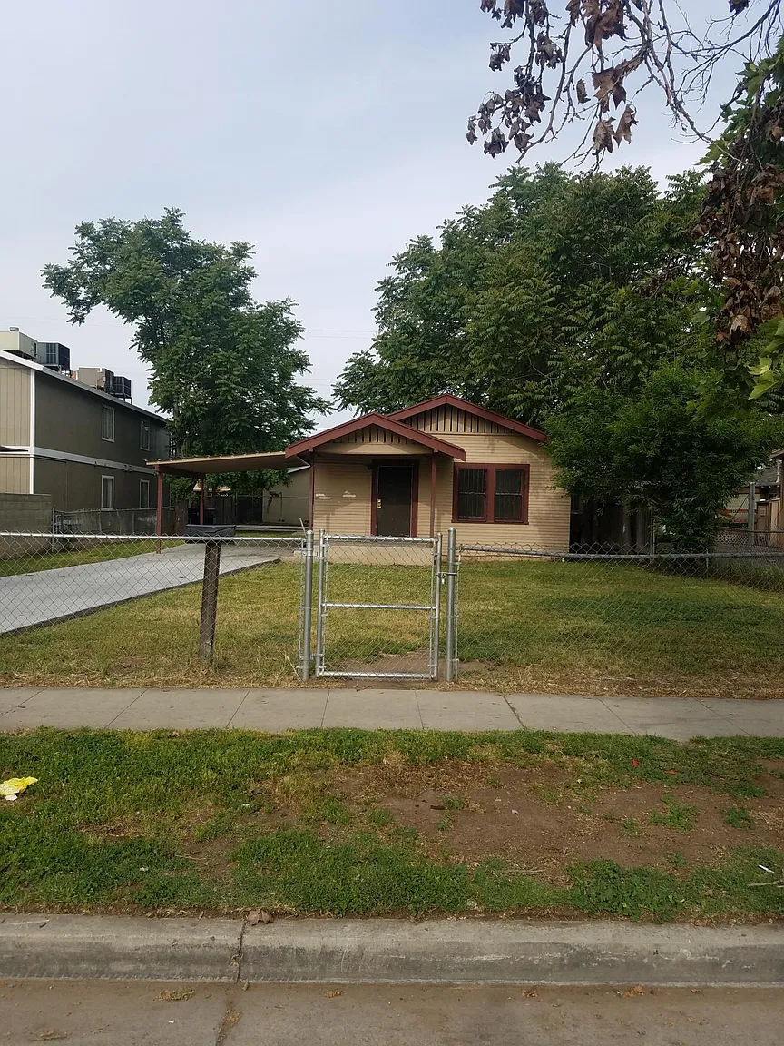 610 S Sierra Vista Ave photo 1