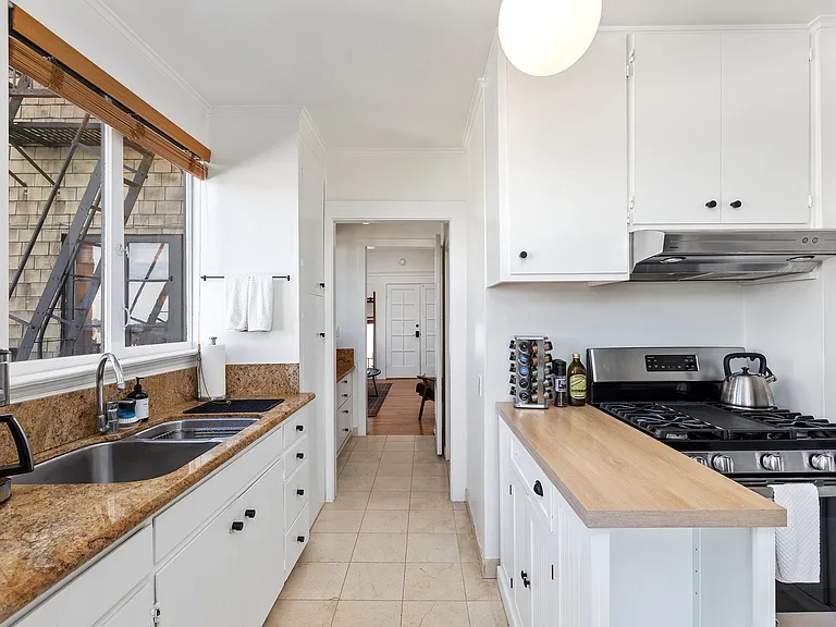 2621 Divisadero St #2 — Photo 11