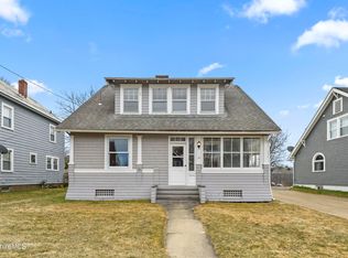 22 Thomson Pl, Pittsfield, MA 01201
