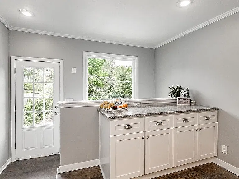 6943 Outlook St — Photo 10