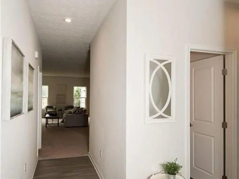 2125 Schmidt Dr — Photo 2