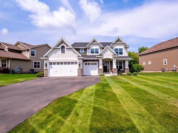 538 6th Street Ln N, Lake Elmo, MN 55042