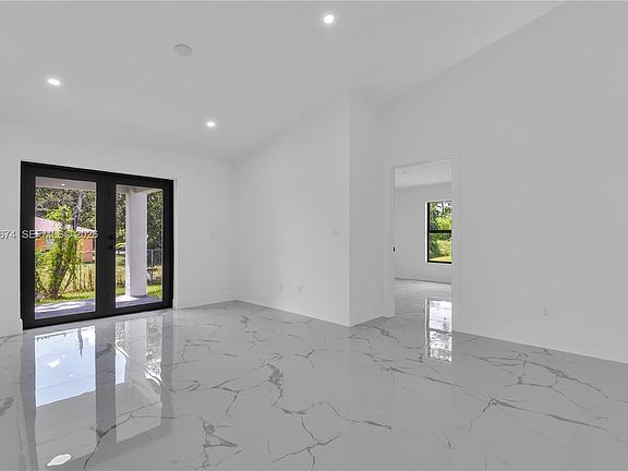 2nd image of 105/107 Meadow Rd