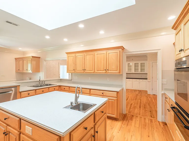 785 Glenwood Dr — Photo 13