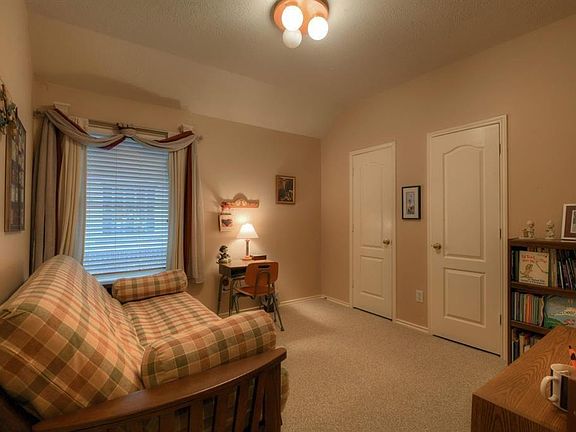 5th image of 4502 Canyon Crest Dr