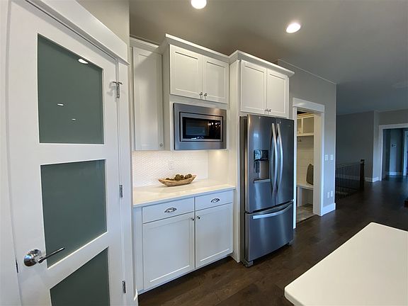 3rd image of 1200 Croell Ave