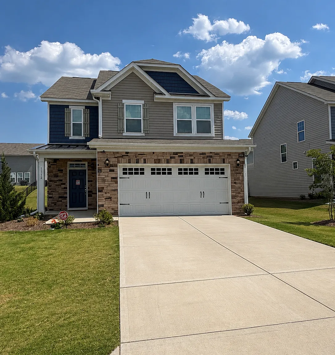 4 bed, 2.5 bath, 2000 sqft, $2,400 — Photo 1