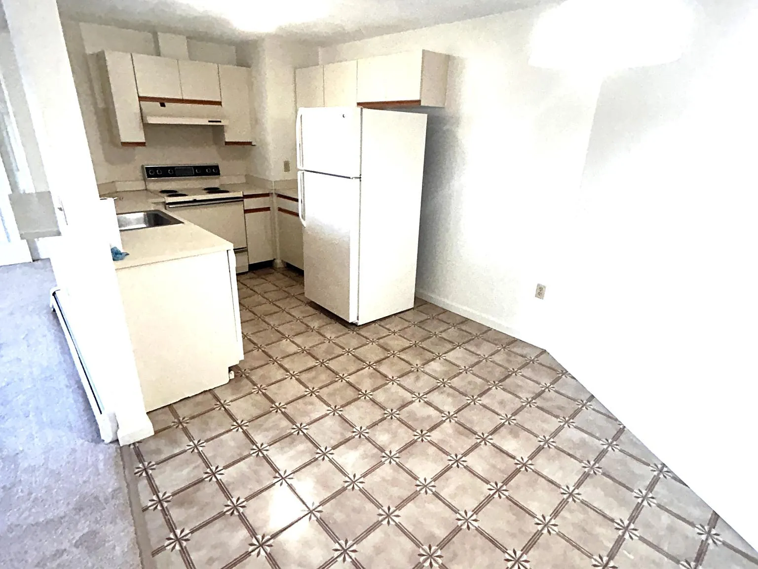 2 bed, 1000 sqft, $2,550 — Photo 3