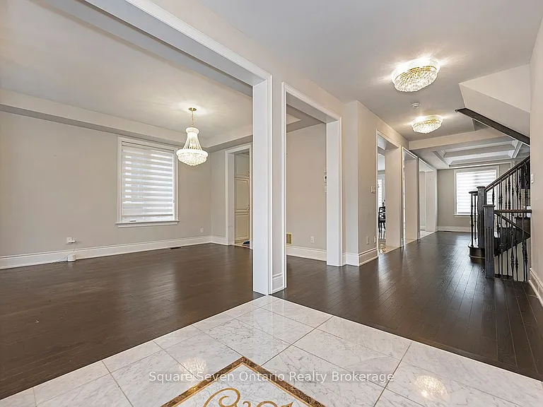 2147 Vineland Cres — Photo 9