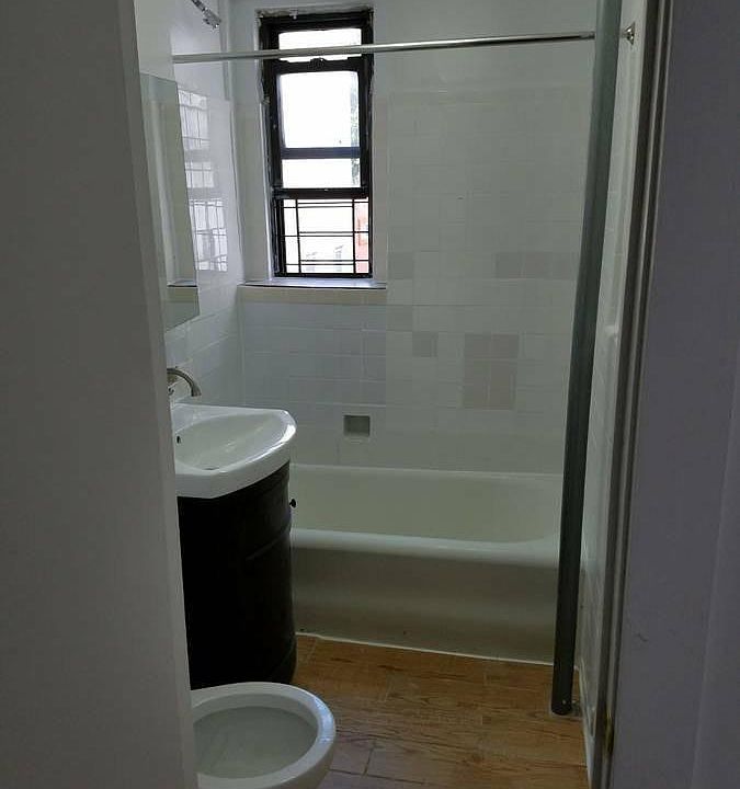 2nd image of 664 E 166th St #4