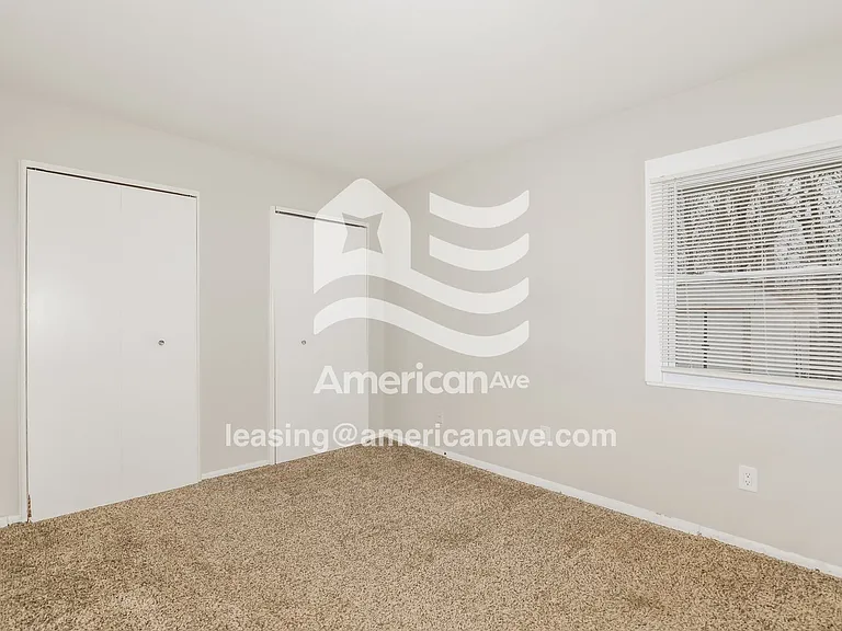 1556754_007_main_bedroom_14182446.jpg