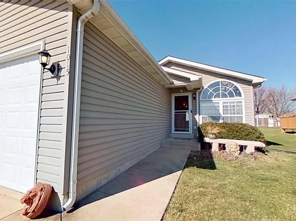 1015 South St, Warrenton, MO 63380