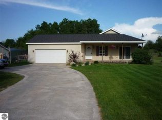 1045 Hoosier Valley Rd, Traverse City, MI 49685