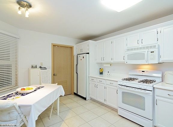 5th image of 764 N Walden Dr