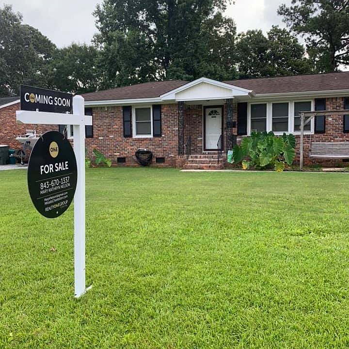 2nd image of 1243 Woodside Dr