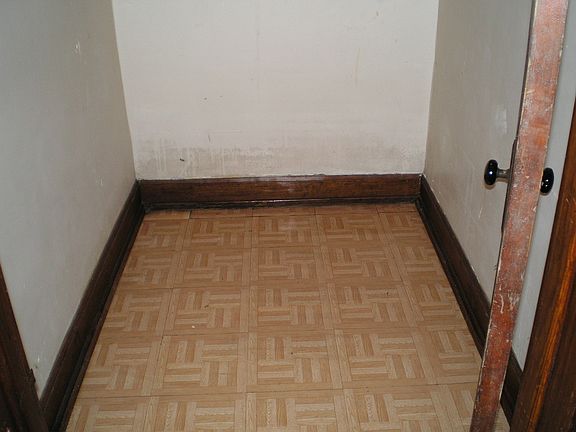 2nd walk-in closet / den