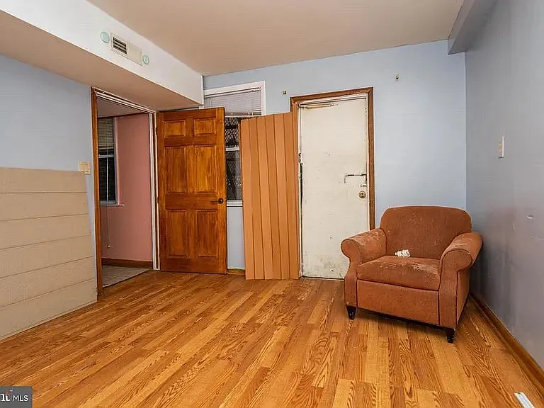 304 Park Ave #2 — Photo 6
