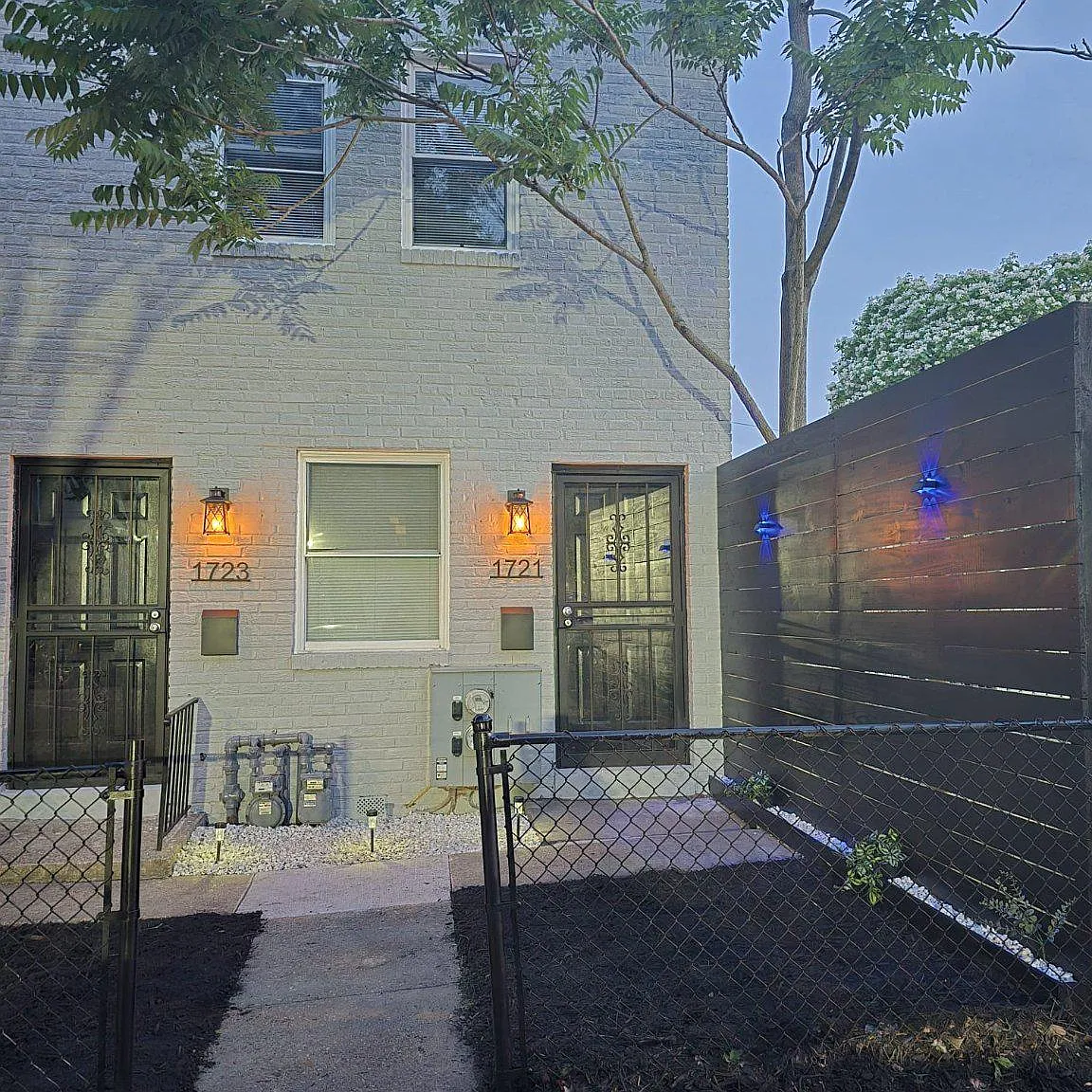 2 bed, 1.0 bath, 750 sqft, $2,250 — Photo 2