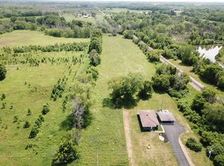 2131 E Oakwood Rd, Oak Creek, WI 53154