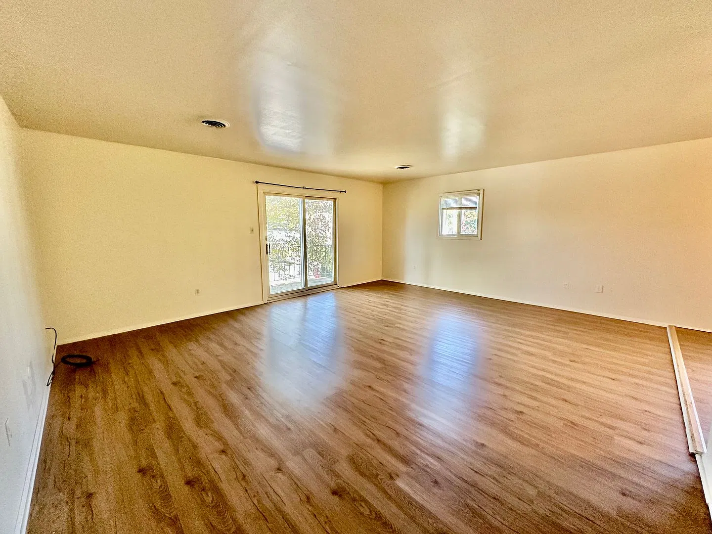 Large 3 bedroom, 1.5 bathroom, second floor apartment in Allentown, PA — Photo 4