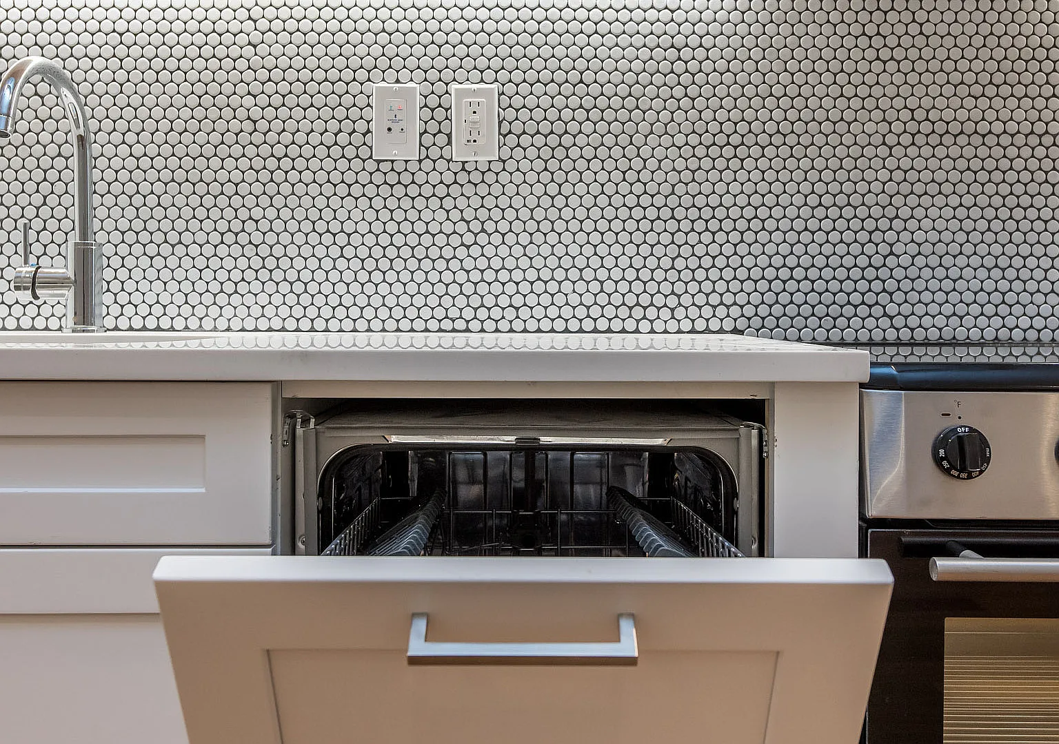 228 Kingsland Avenue — Photo 4