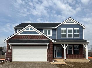 273 Sandalwood Dr, Rochester Hills, MI 48307