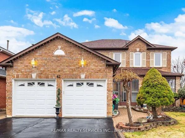 62 Fernbrook Cres, Brampton, ON L6Z 3N7