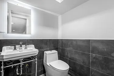Rented by Rennit Inc.