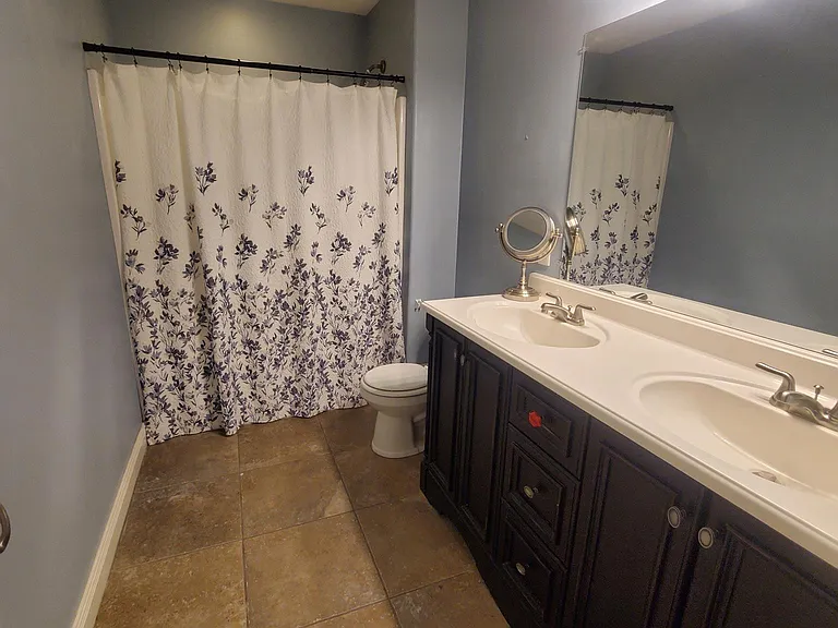 1720 Mignonette Ln #F — Photo 7