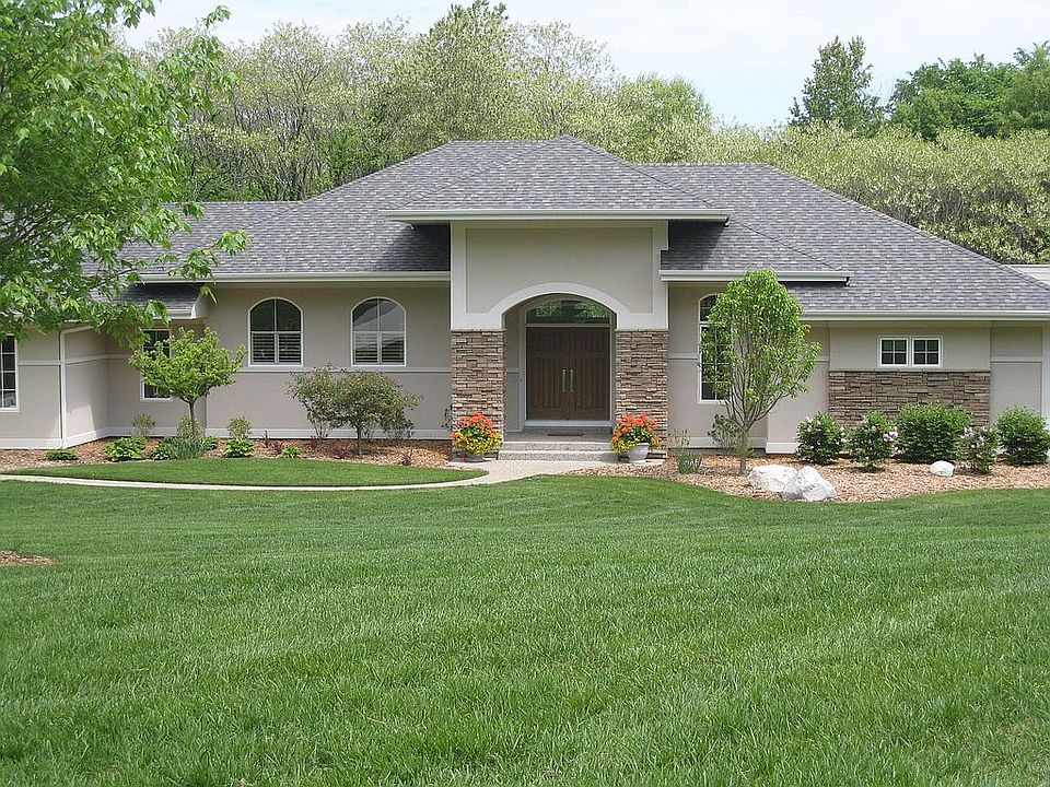 1st image of 2423 Woodrick Hills Dr NE