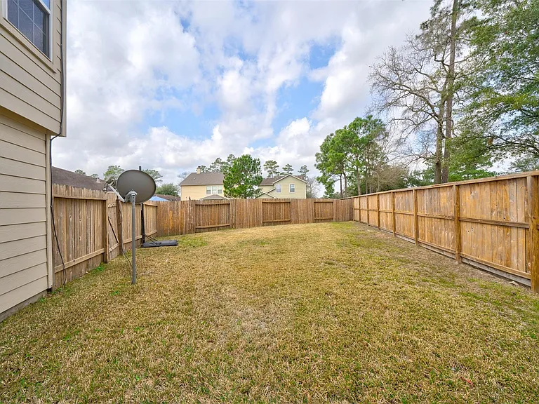 3211 Legends Hill Ct — Photo 23
