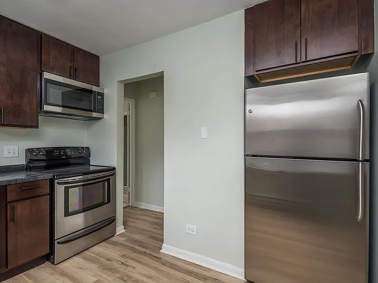 6612 S Saint Lawrence Ave #1E — Photo 2