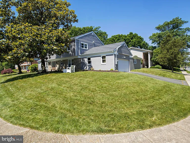 2606 N Quincy St — Photo 4