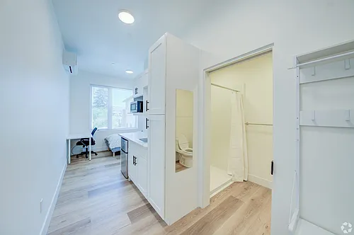 Poets Place Apartment Photo 1