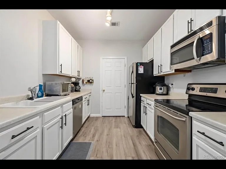 4451 S Ammons St #5-301 — Photo 8