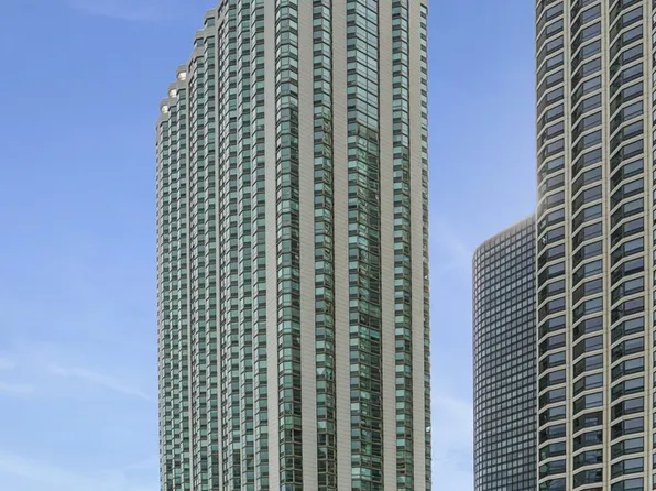 195 N Harbor Dr APT 5102, Chicago, IL 60601