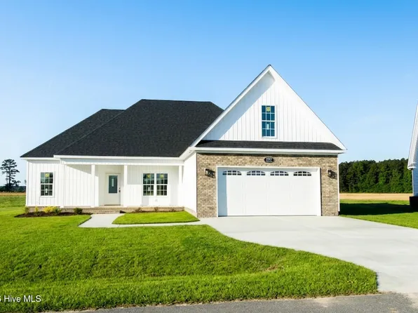 2757 Whitaker Glen Drive, Farmville, NC 27828