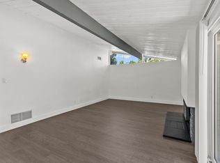 9417 Swinton Ave, North Hills, CA 91343