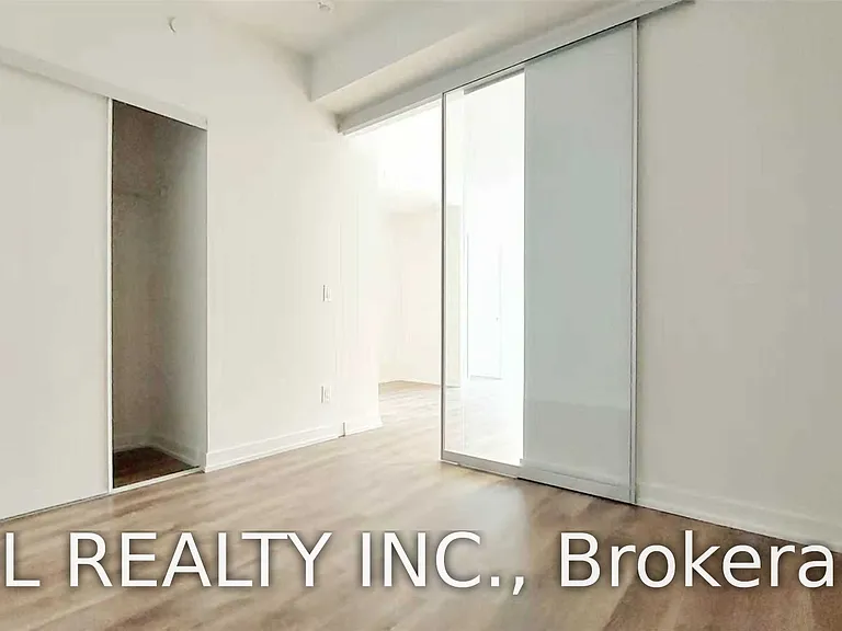 20 Edward St #2011 — Photo 6
