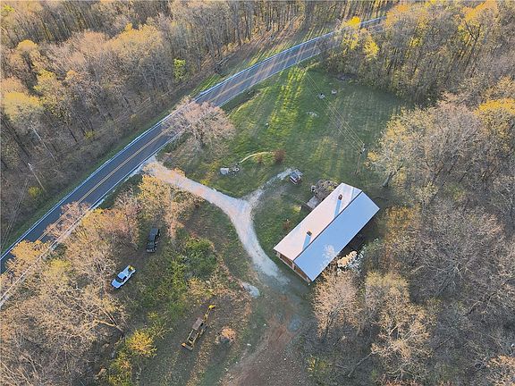 4th image of 4995 Highway 21