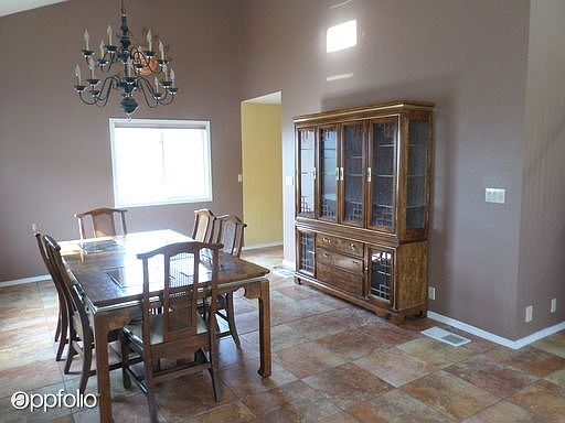 5th image of 909 Piedra Larga Pl NE